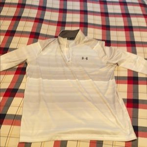 Under armor quarter zip size large